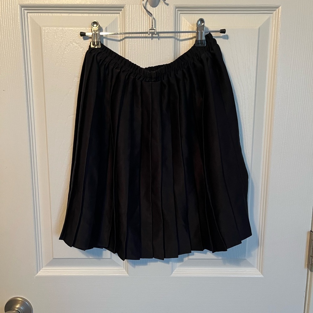 Vintage 90’s Old Navy Black Pleated Skirt - Picture 3 of 3